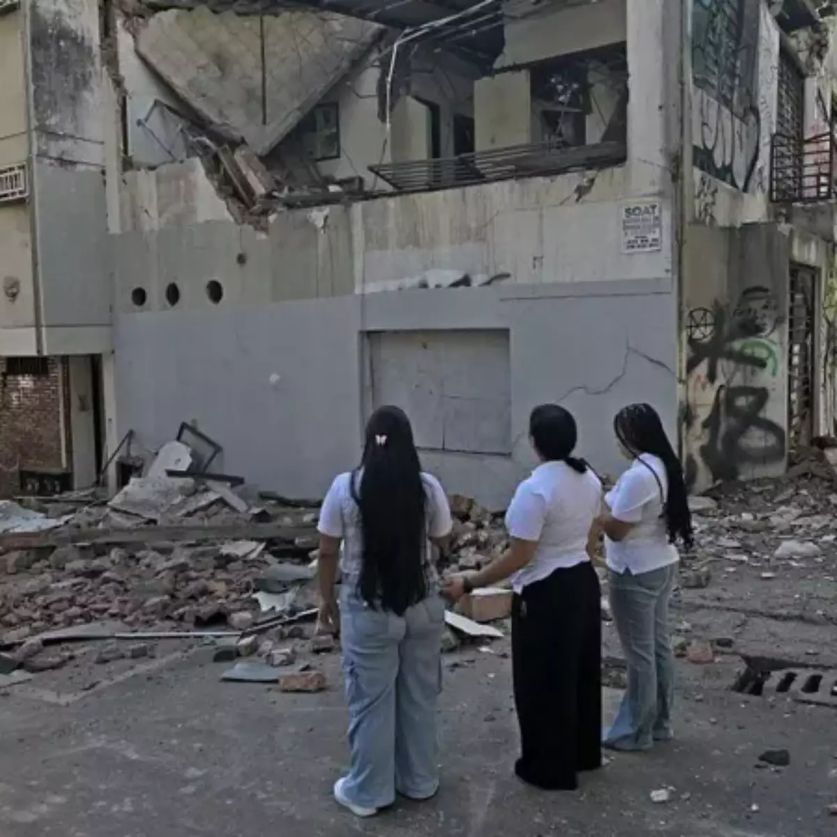 Terremoto de 7,4 deixa 224 mortos na Colômbia