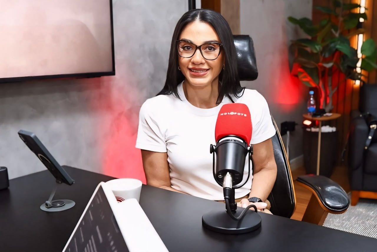 Shádia relembra expansão da saúde com David Almeida