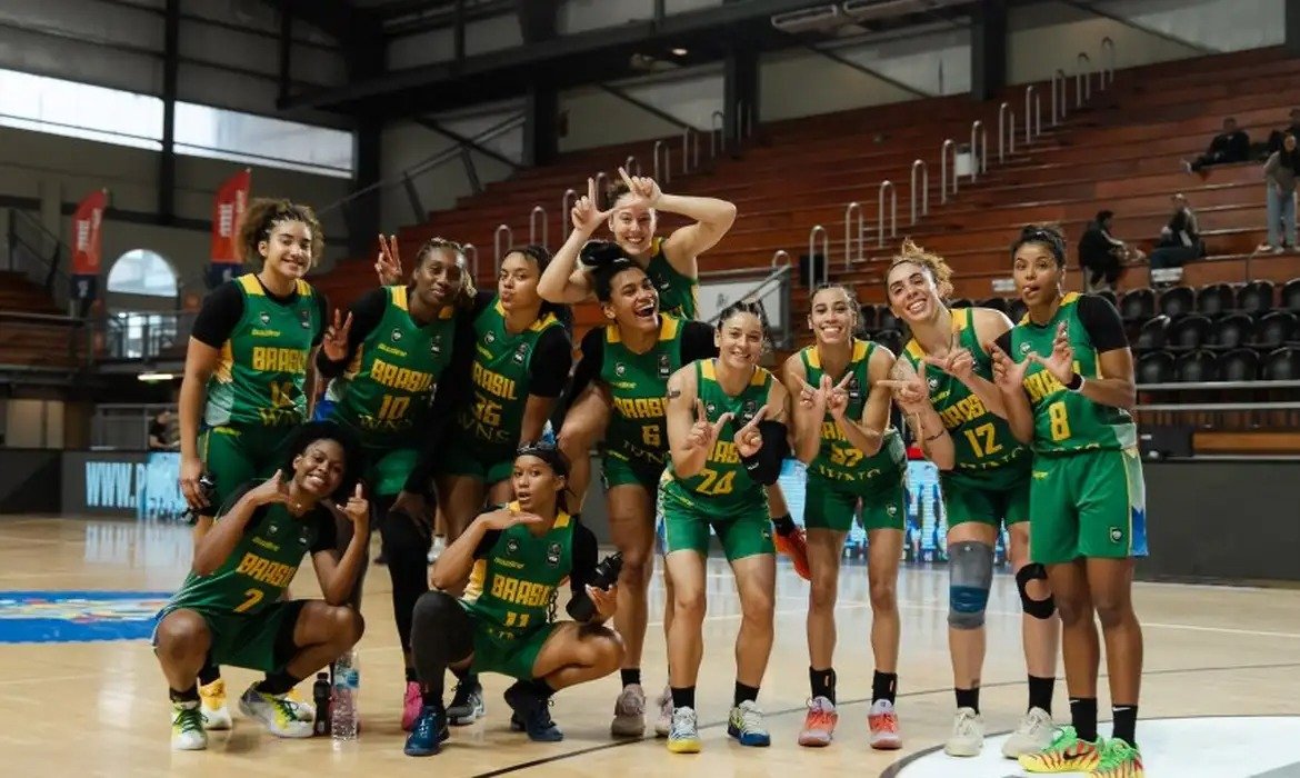 Bella Nascimento brilha com 17 pontos na estreia do Brasil