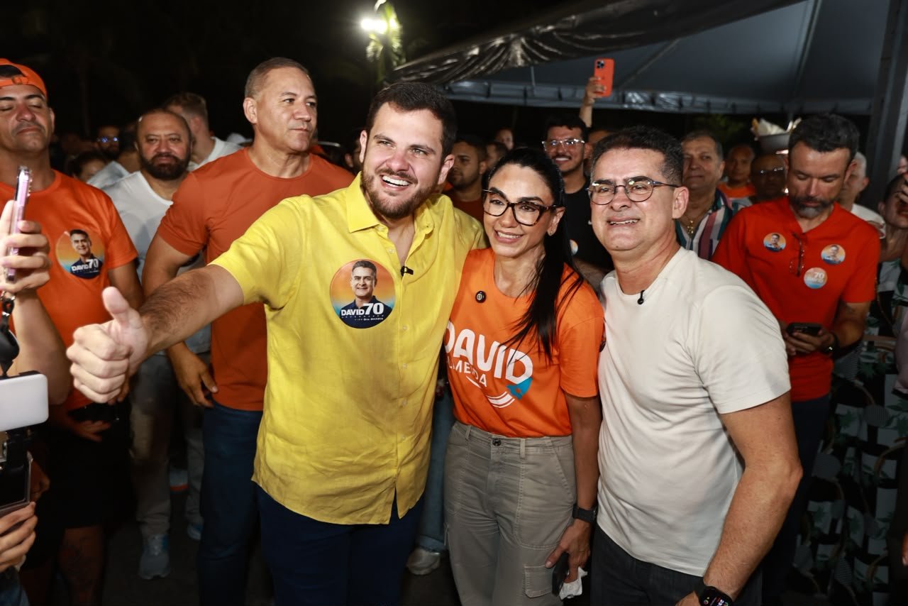 David Almeida Detalha Propostas de Saúde e Renda na Abertura de Campanha
