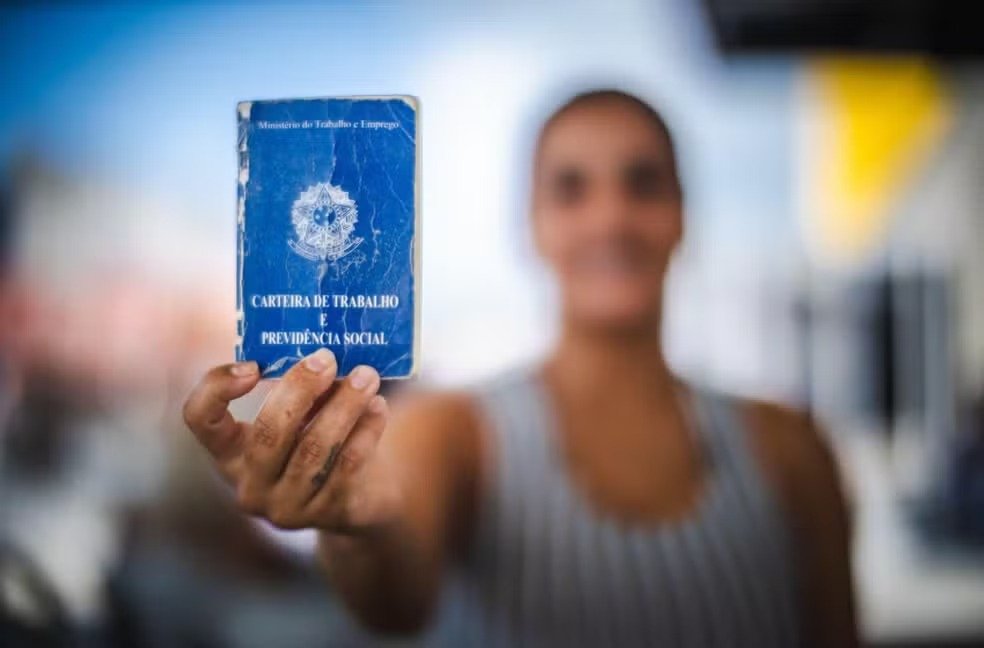 Emprego formal bate recorde no trimestre até julho
