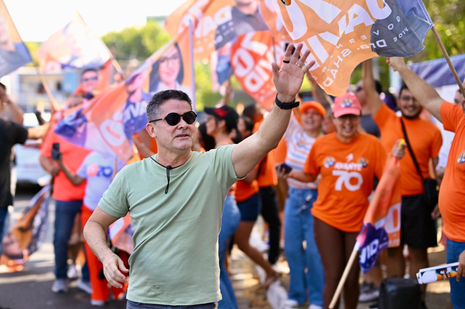 Avenida Constantino Nery recebe mobilização política neste domingo