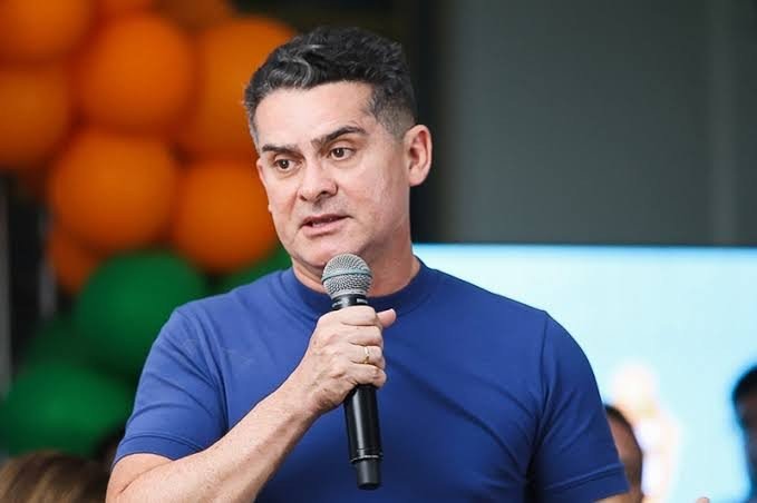 David Almeida Propõe Primeiro Emprego e Qualifica Interior no Amazonas