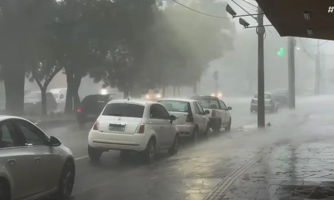 Belo Horizonte pode chegar a 34°C