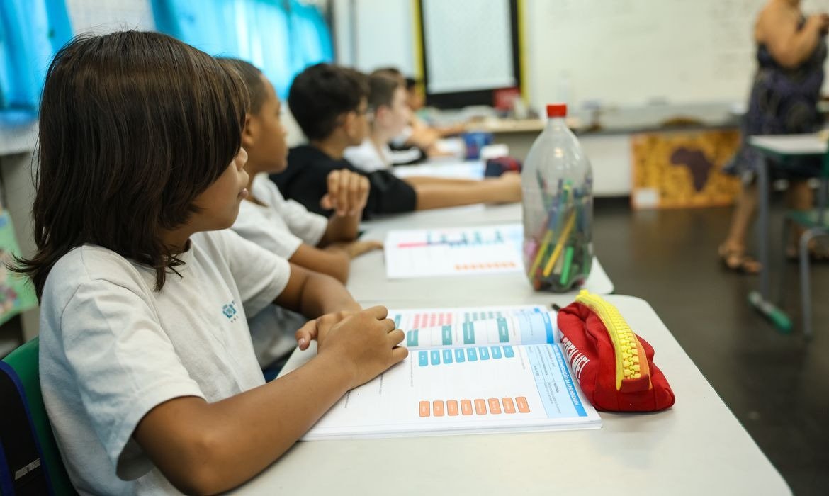 Educação básica tem novas oportunidades de qualificação