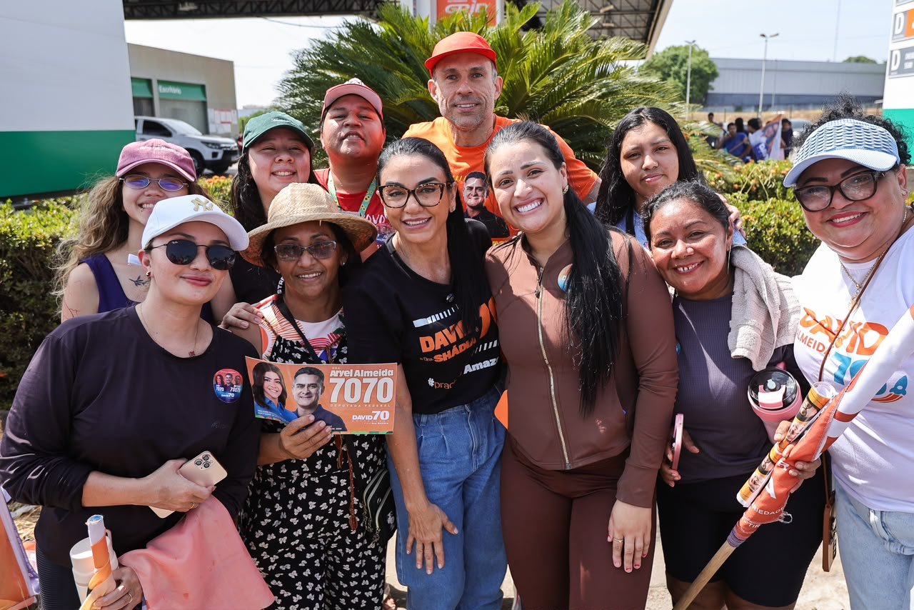 Bandeiradas reforçam mobilização de David Almeida e Dra. Shádia