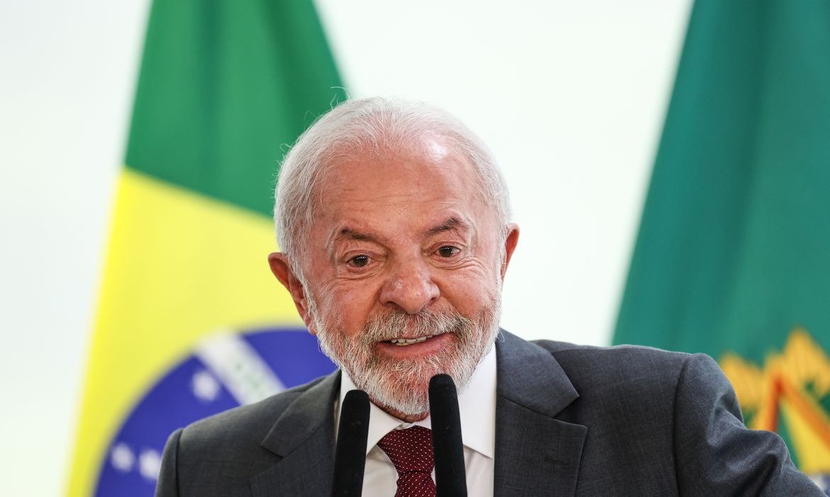 Lula defende que apuração no caso Master ocorra sem distinções
