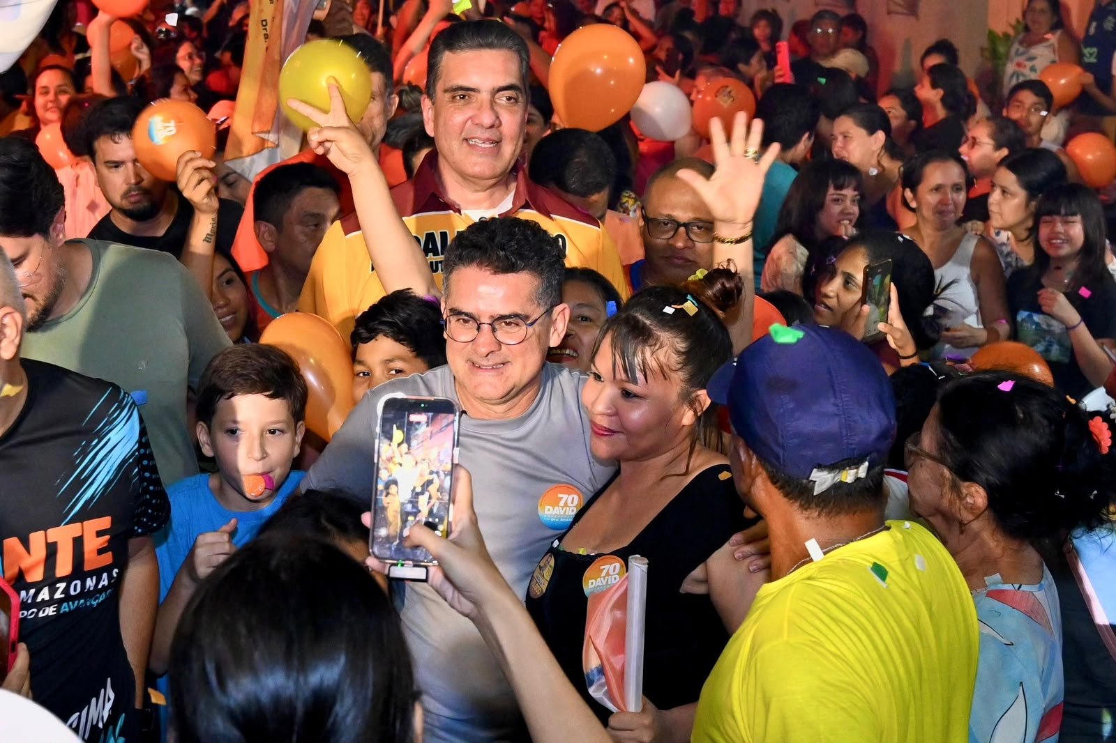 David Almeida destaca recapeamento e iluminação de LED em agenda no Coroado
