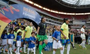 Arthur Elias anunciará convocadas para amistosos Brasil x Argentina