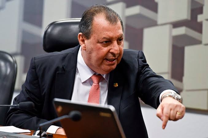 Debate sobre plano de Omar Aziz envolve saúde, educação, segurança e infraestrutura