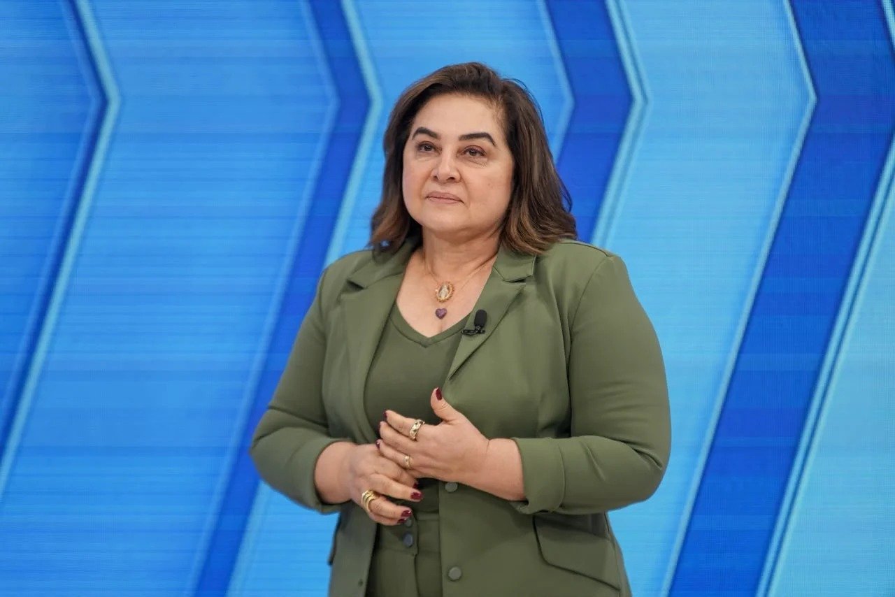 Maria do Carmo recebe multa após conteúdo atingir milhares de usuários nas redes