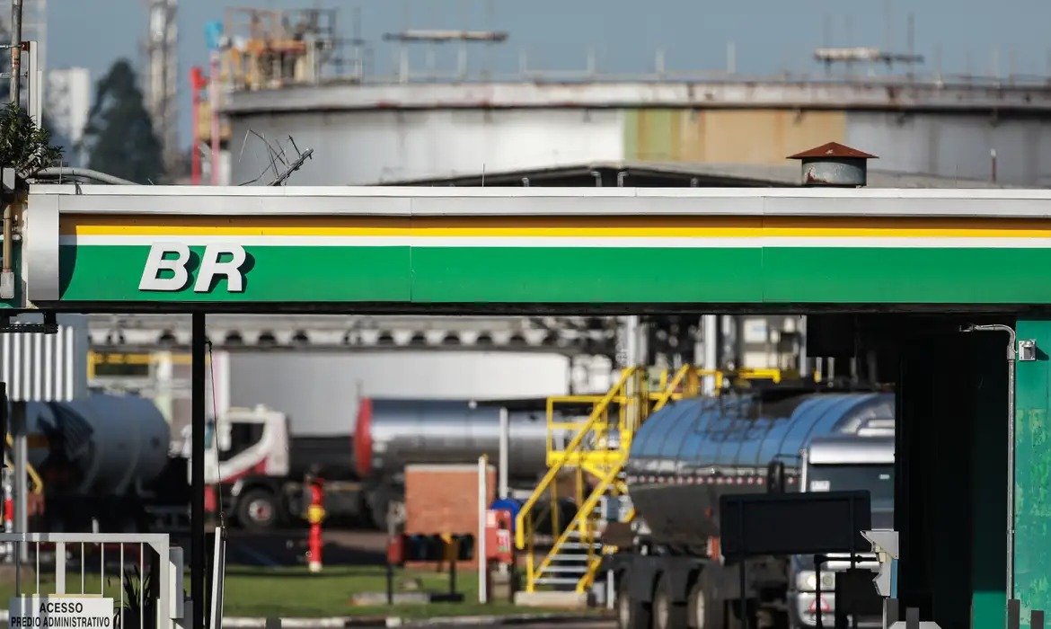 Subsídio impede repasse imediato da pressão internacional ao diesel
