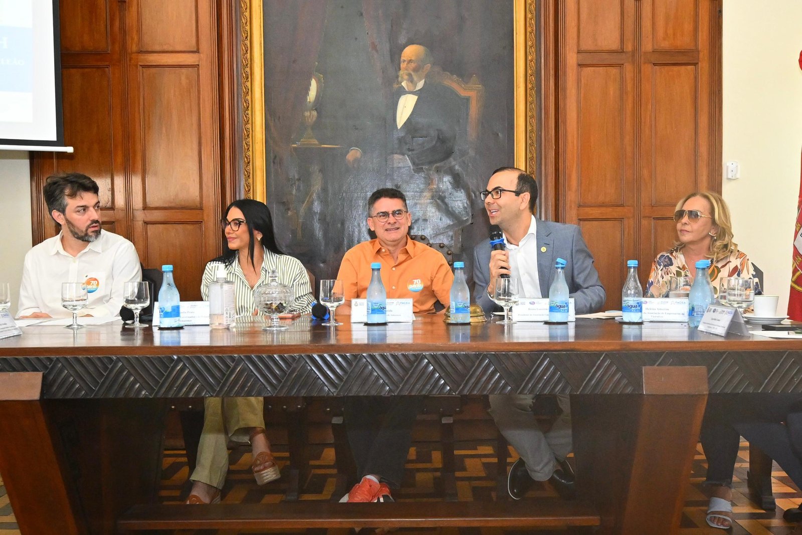 David apresenta projeto para Centro com circulação permanente